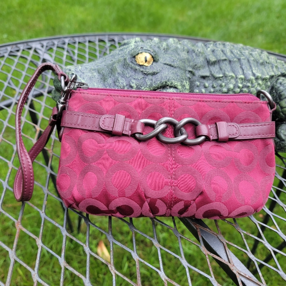 Coach Wristlet Signature Handbag